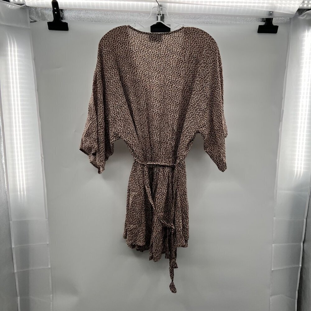 Vici Women's Animal Print V-Neck Romper Belted Size Medium 3/4 Sleeve - Picture 7 of 9
